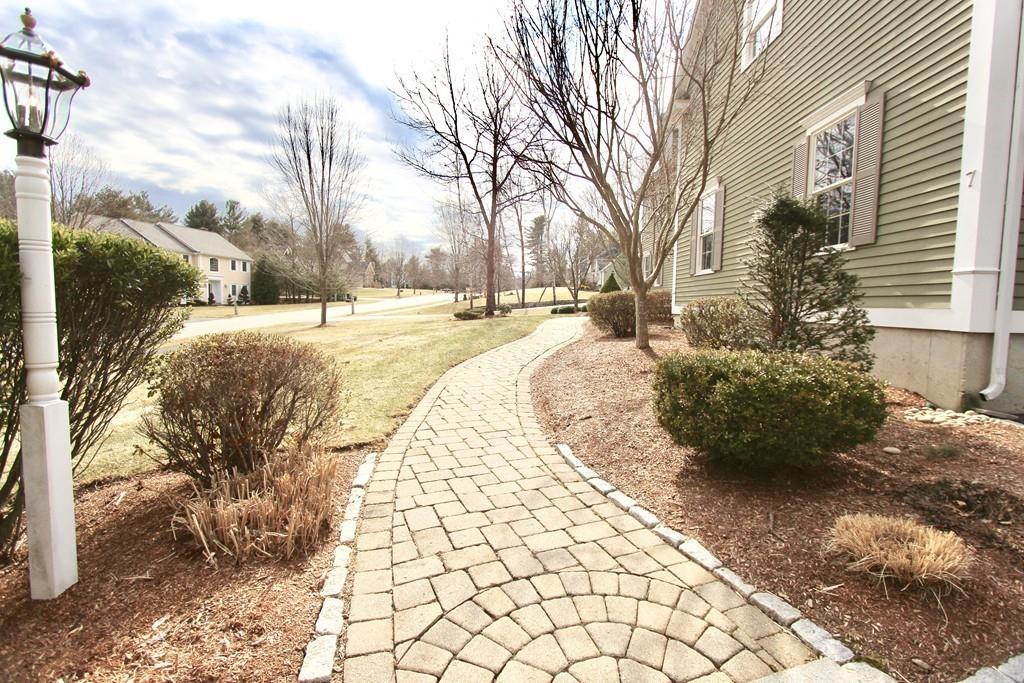 7 Stonebridge Road Groveland, MA 01834 - Photo 3 of 41 Gallery Image 3
