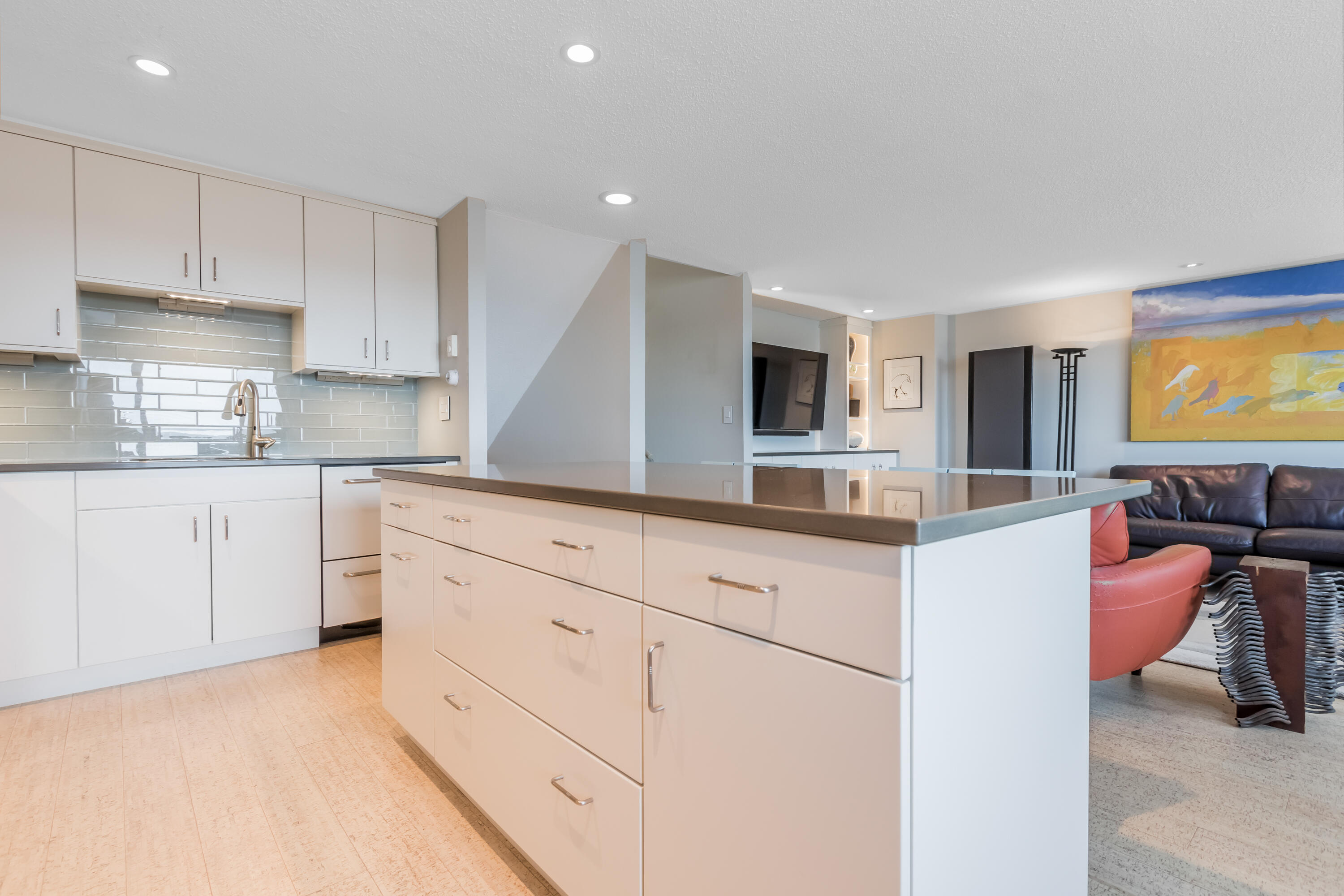 340 Eastern Promenade, Unit 142 Portland, ME 04101 - Photo 11 of 40 Kitchen