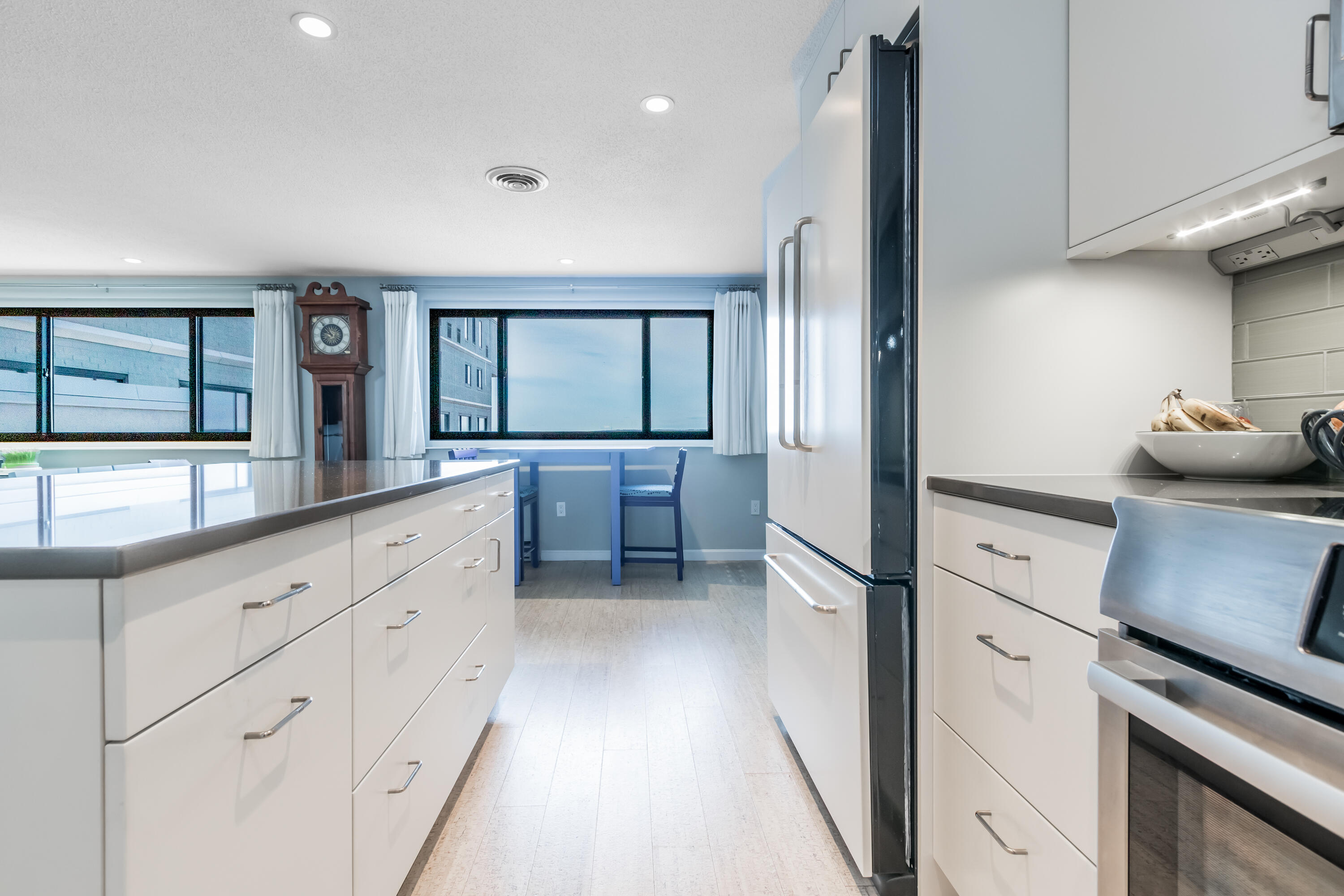 340 Eastern Promenade, Unit 142 Portland, ME 04101 - Photo 12 of 40 Kitchen