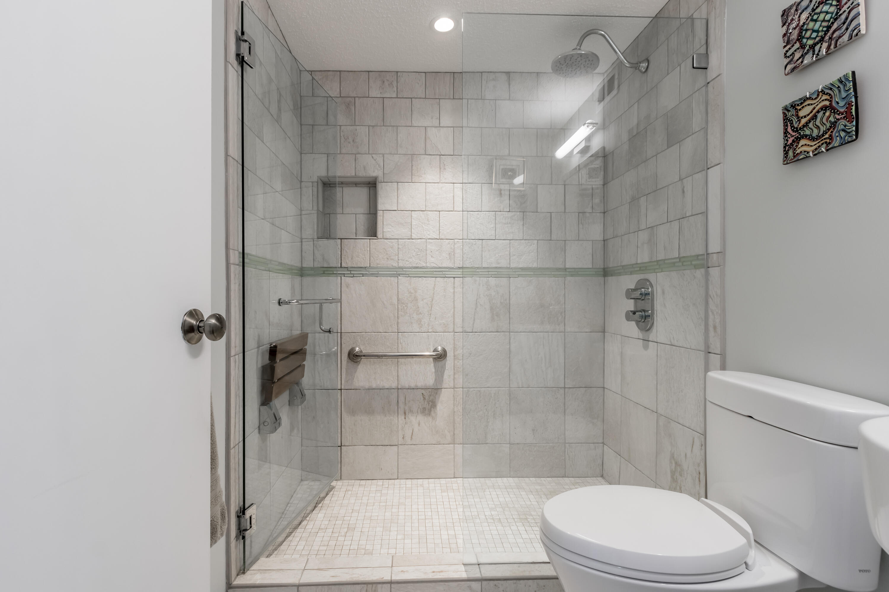 340 Eastern Promenade, Unit 142 Portland, ME 04101 - Photo 30 of 40 Bathroom 2