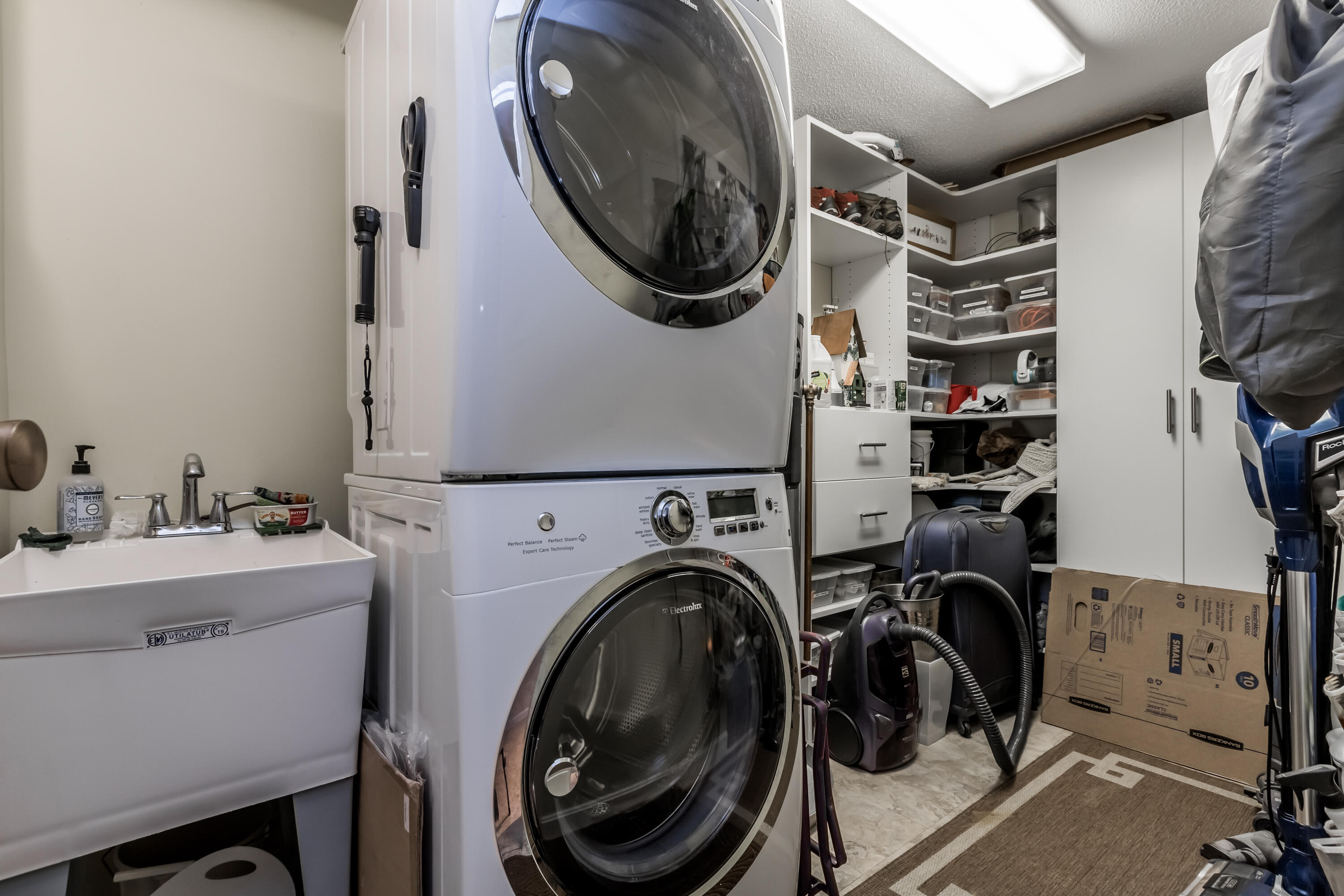 340 Eastern Promenade, Unit 142 Portland, ME 04101 - Photo 32 of 40 Laundry/Utility Room