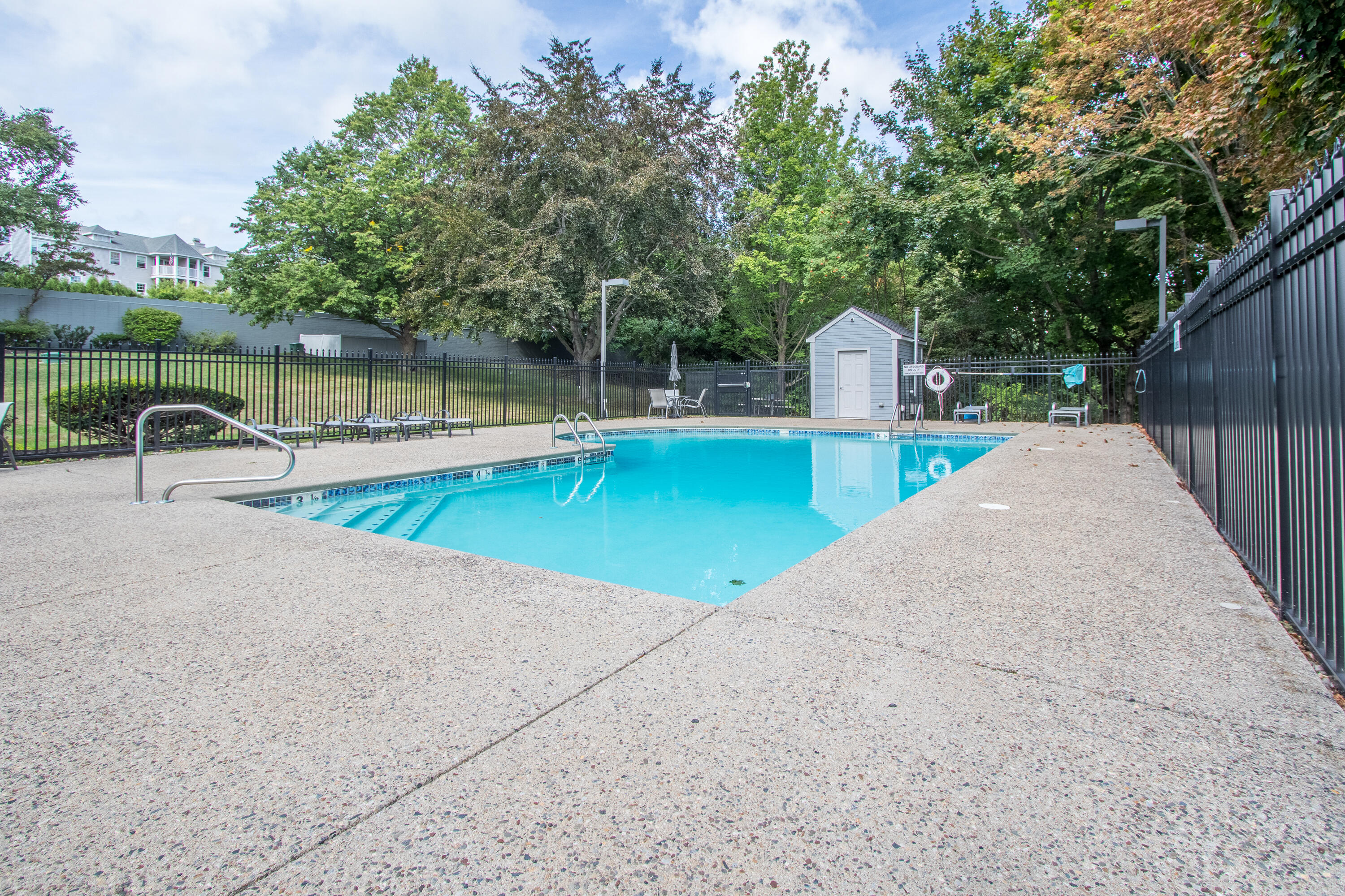 340 Eastern Promenade, Unit 142 Portland, ME 04101 - Photo 37 of 40 Pool