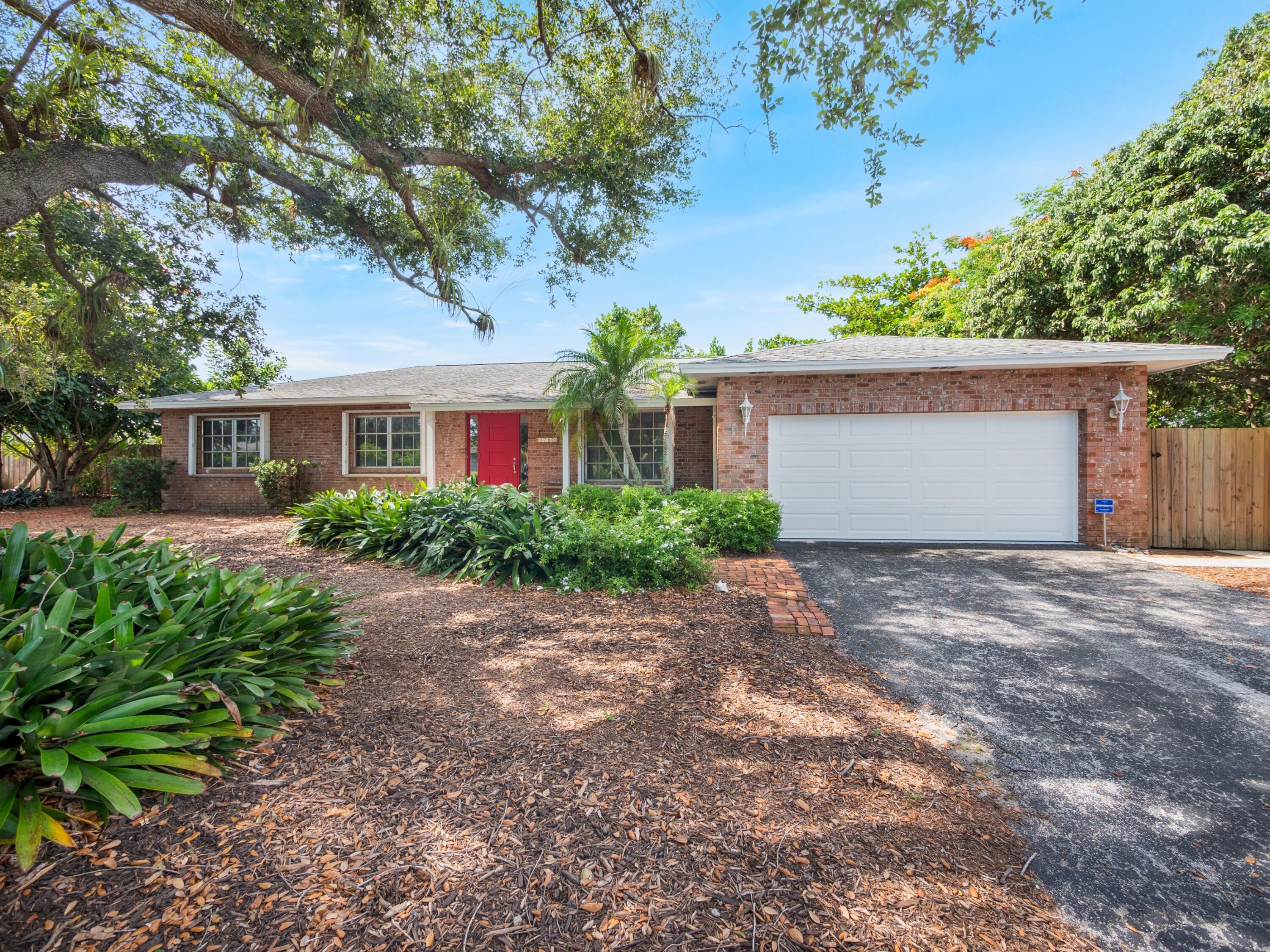 2780 Worcester Road Lake Worth, FL 33462 - Photo 1 of 20 001