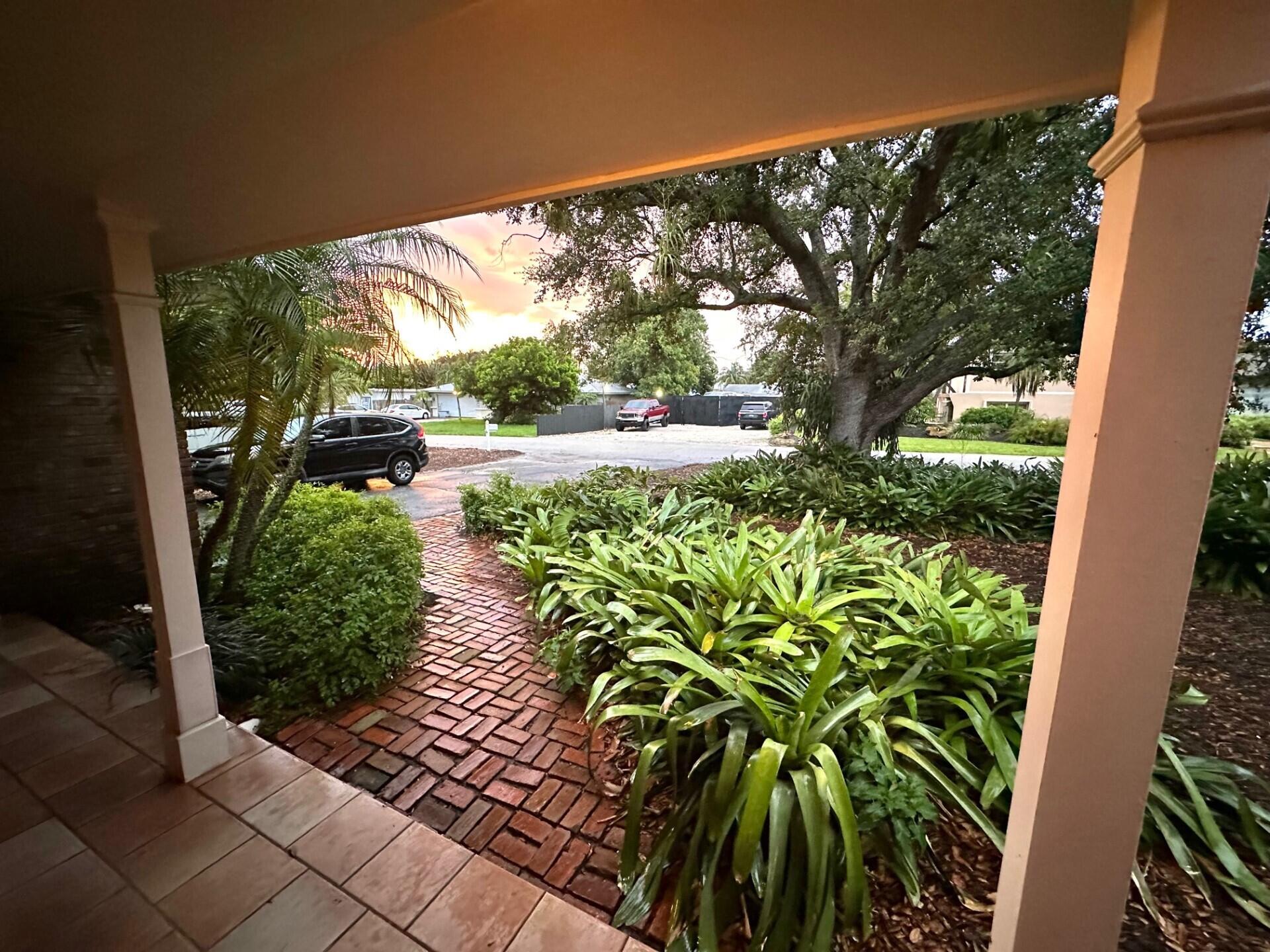 2780 Worcester Road Lake Worth, FL 33462 - Photo 18 of 20 Front porch