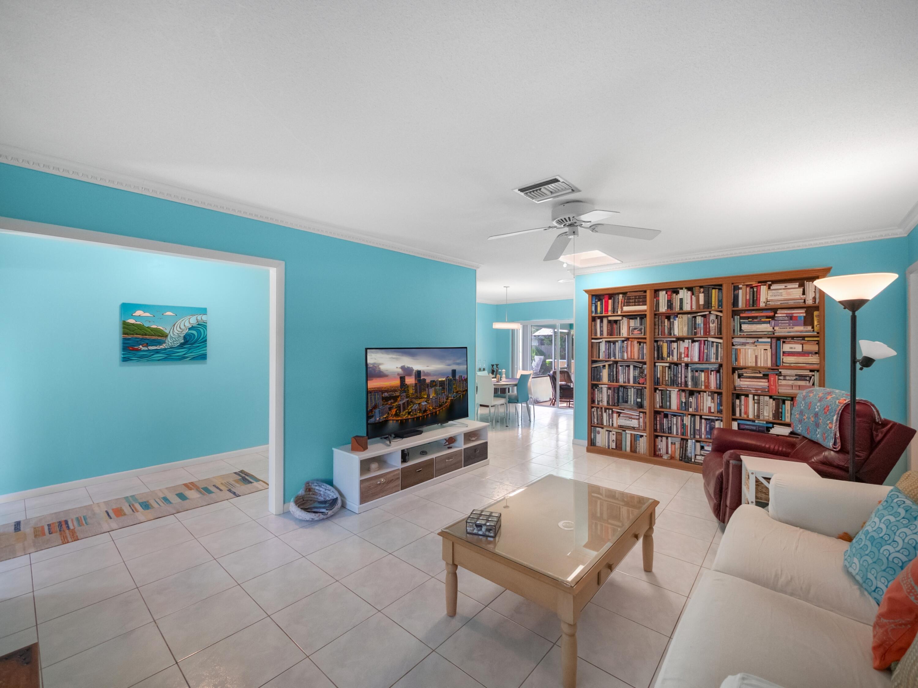 2780 Worcester Road Lake Worth, FL 33462 - Photo 6 of 20 010