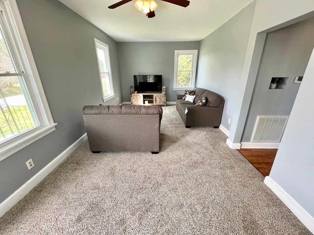 2401 Indian Oak Road Crewe, VA 23930 - Photo 6 of 47 Gallery Image 6