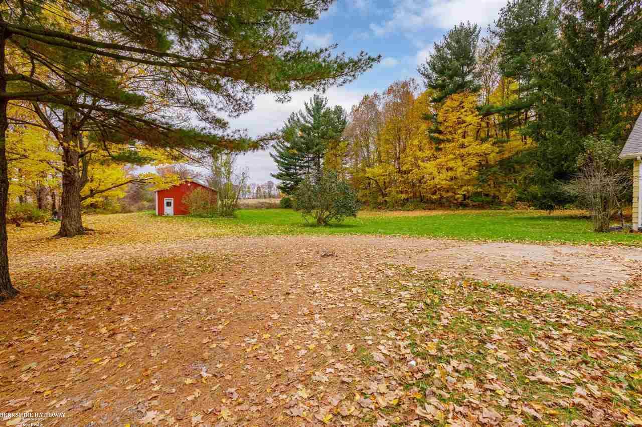 6774 Dryden Road Almont, MI 48003 - Photo 30 of 41 50060554-29.JPG