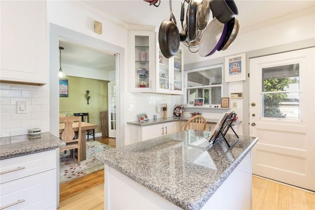 $1,100,000 | 1224 North Oxford Avenue, Pasadena, CA 91104