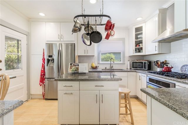 $1,100,000 | 1224 North Oxford Avenue, Pasadena, CA 91104