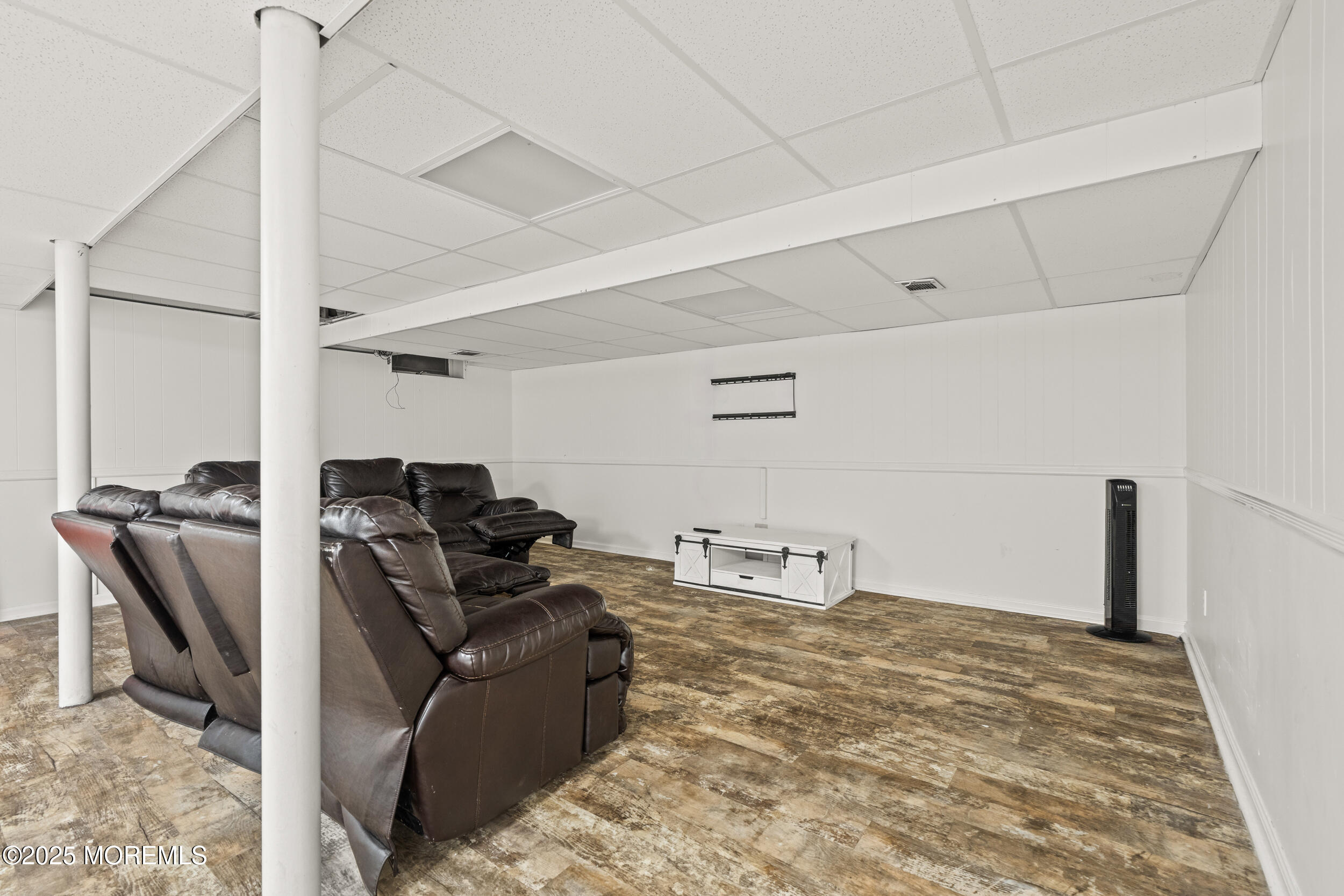 20 Arlene Drive West Long Branch, NJ 07764 - Photo 29 of 32 a room with furniture