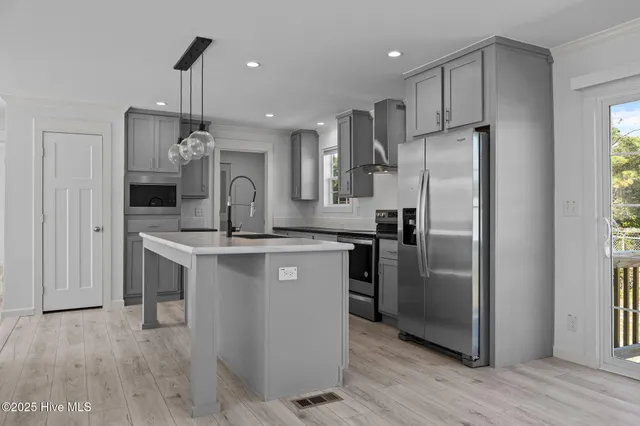 $350,000 | 145 Barbee Street, Harkers Island, NC 28531