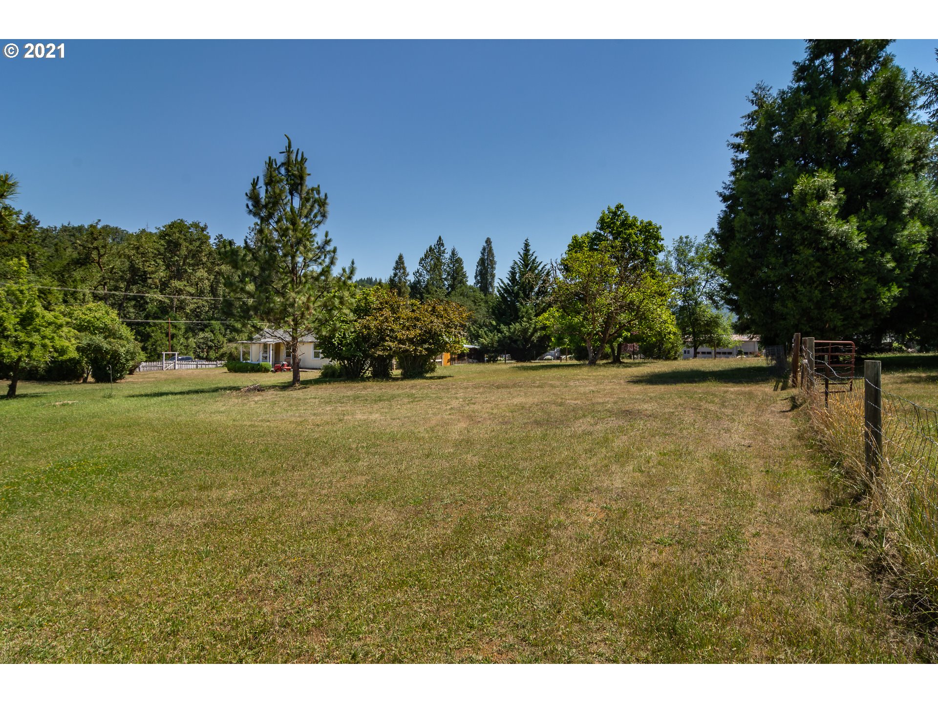 5236 Buckhorn Road Roseburg, OR 97470 - Photo 17 of 29 Gallery Image 17