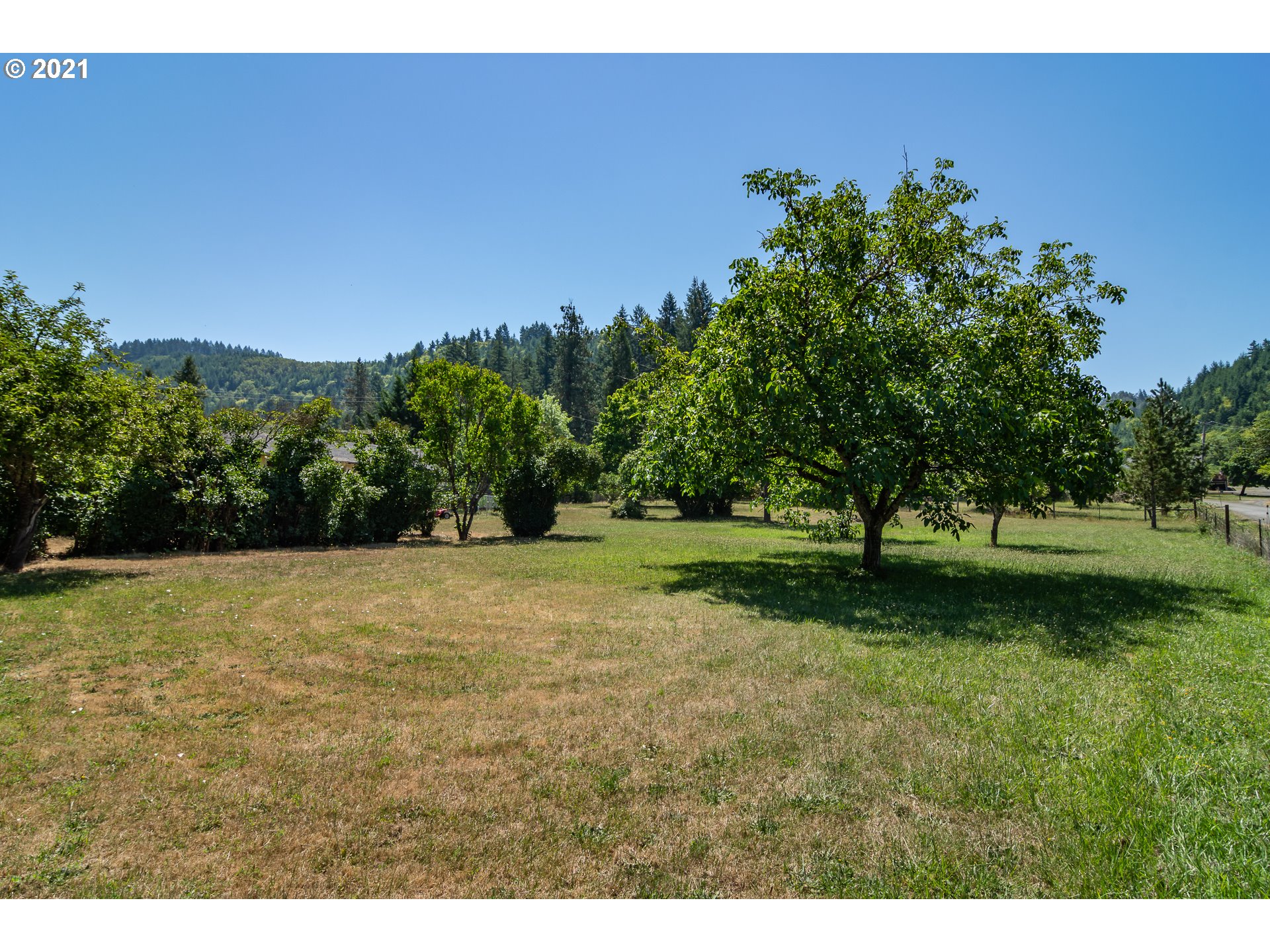 5236 Buckhorn Road Roseburg, OR 97470 - Photo 21 of 29 Gallery Image 21
