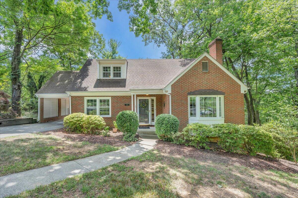 3569 Forester Road Southwest Roanoke, VA 24018 - Photo 1 of 60 02-MIB02870A