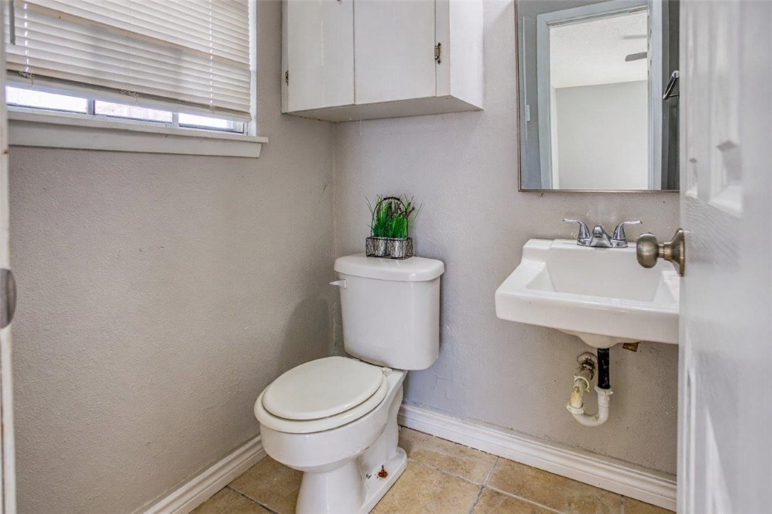 1410 Denver Street Portland, TX 78374 - Photo 17 of 25