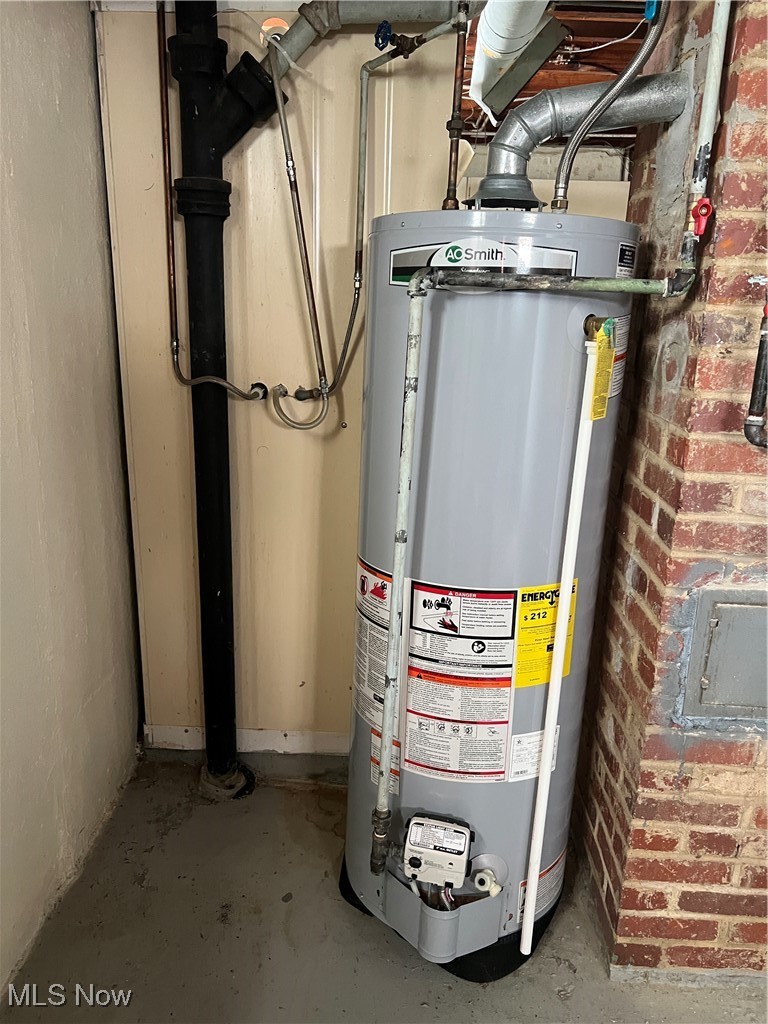 21600 Franklin Road Maple Heights, OH 44137 - Photo 14 of 14 Utilities with gas water heater