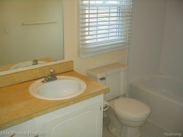 1151 Pine Ridge Court Rochester, MI 48306 - Photo 14 of 19 Bath Room
