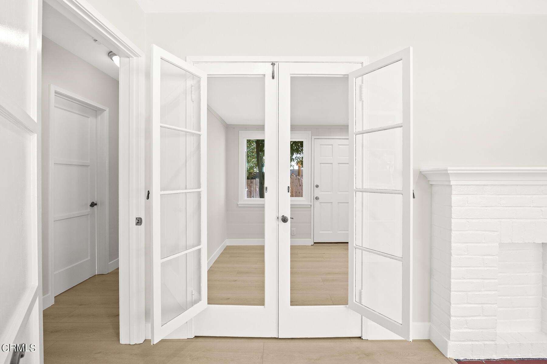 619 Corwin Avenue Glendale, CA 91206 - Photo 22 of 44 a view of a hallway with wooden floor