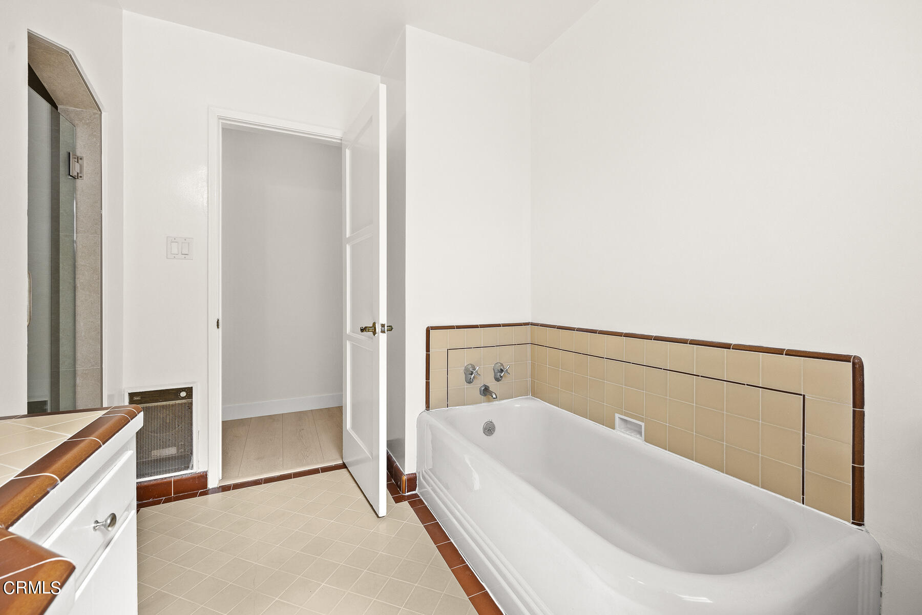 619 Corwin Avenue Glendale, CA 91206 - Photo 29 of 44 a bathroom with a tub and shower