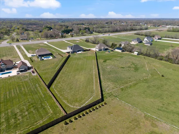 $987,500 | 2507 Tom Austin Highway, Greenbrier, TN 37073