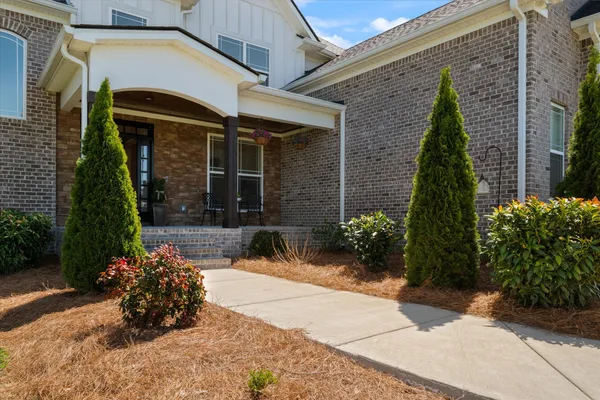 $970,000 | 2507 Tom Austin Highway, Greenbrier, TN 37073