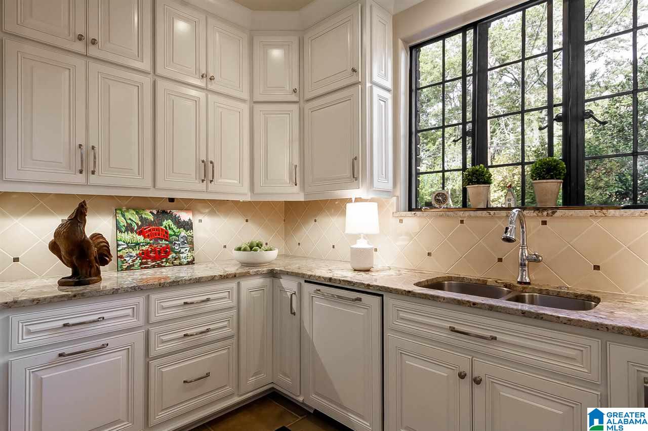 4424 Overlook Road Birmingham, AL 35222 - Photo 15 of 41