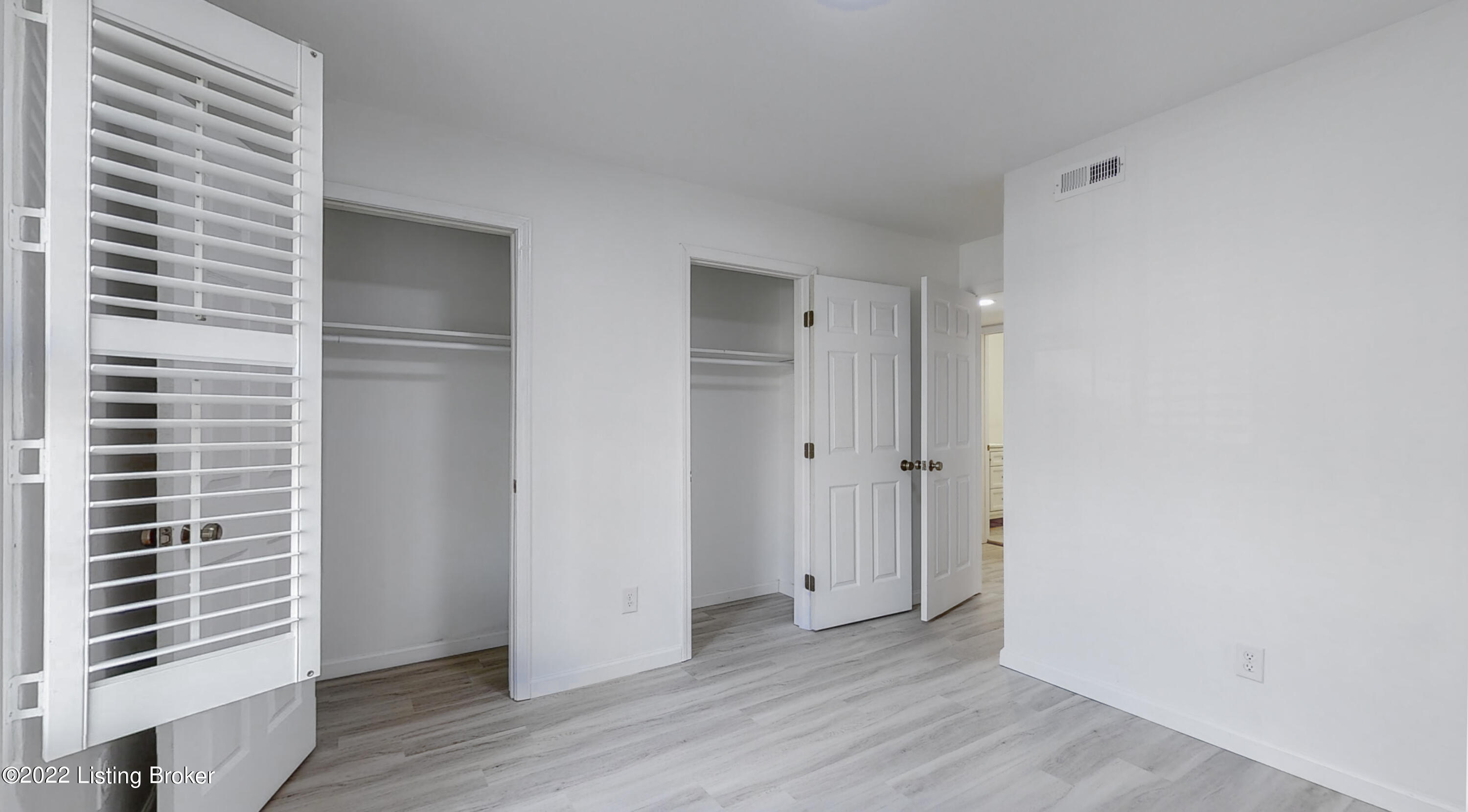 410 Mockingbird Valley Road, Unit 9 Louisville, KY 40207 - Photo 20 of 38 410 Mockingbird Valley Rd #10-1026