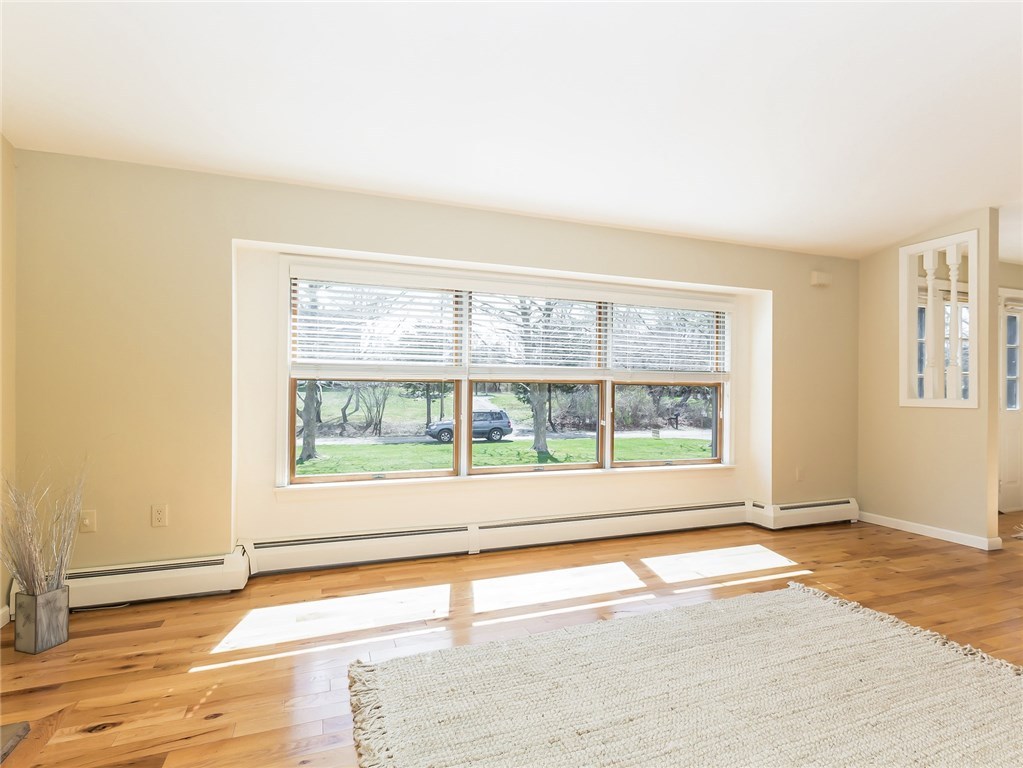 26 Pleasant View Drive Little Compton, RI 02837 - Photo 4 of 40