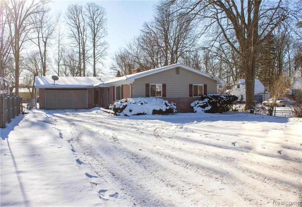 5501 Corunna Road Flint, MI 48532 - Photo 4 of 78