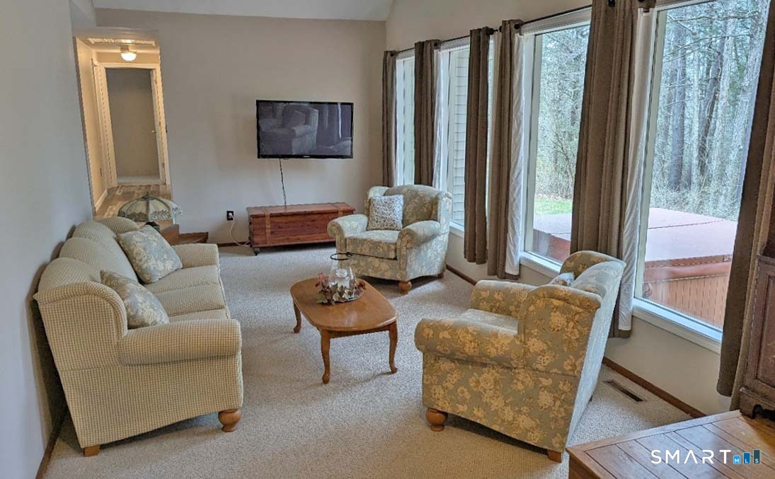 123 Old North Road Winchester, CT 06098 - Photo 5 of 28