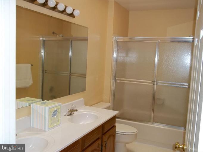 7818 Windy Point Court Springfield, VA 22153 - Photo 21 of 26 Bath #2