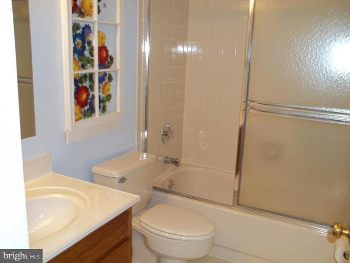 7818 Windy Point Court Springfield, VA 22153 - Photo 22 of 26 Bath #4