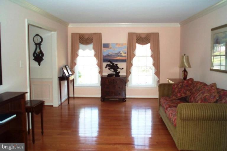 7818 Windy Point Court Springfield, VA 22153 - Photo 7 of 26 Living Room