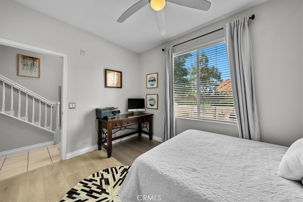 5565 Ocean, Unit 103 Hawthorne, CA 90250 - Photo 24 of 56 a bedroom with a bed and a window