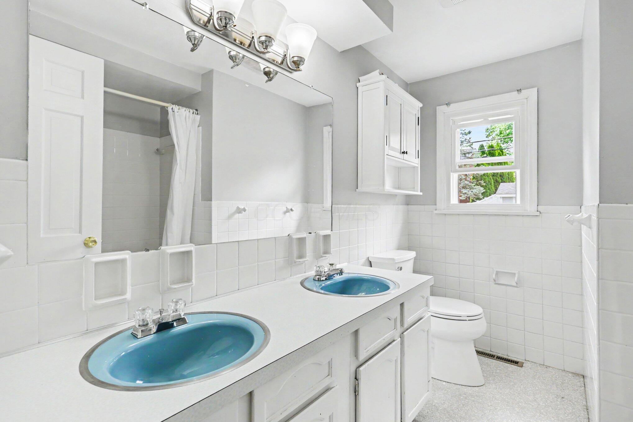 4441 Olentangy River Road Columbus, OH 43214 - Photo 24 of 40