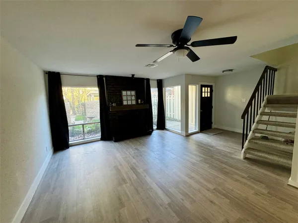 $359,900 | 2329 West Settler's Way, The Woodlands, TX 77380