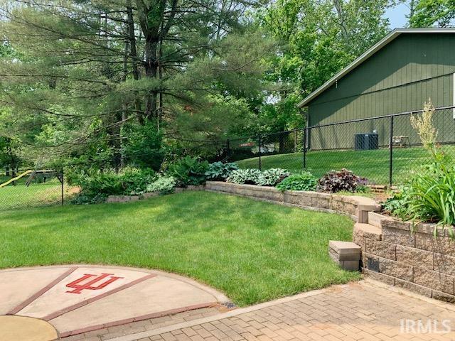2002 South Georgetown Road Bloomington, IN 47401 - Photo 8 of 36