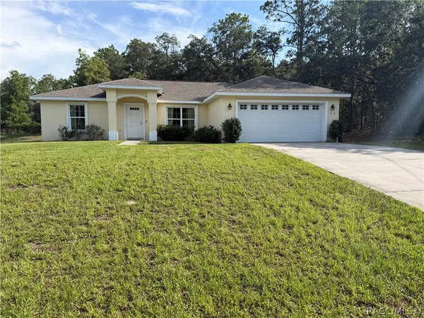 $249,900 | 1619 West Lamplighter Street, Dunnellon, FL 34434