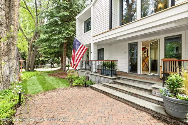 a view of outdoor space yard deck patio and outdoor seating
