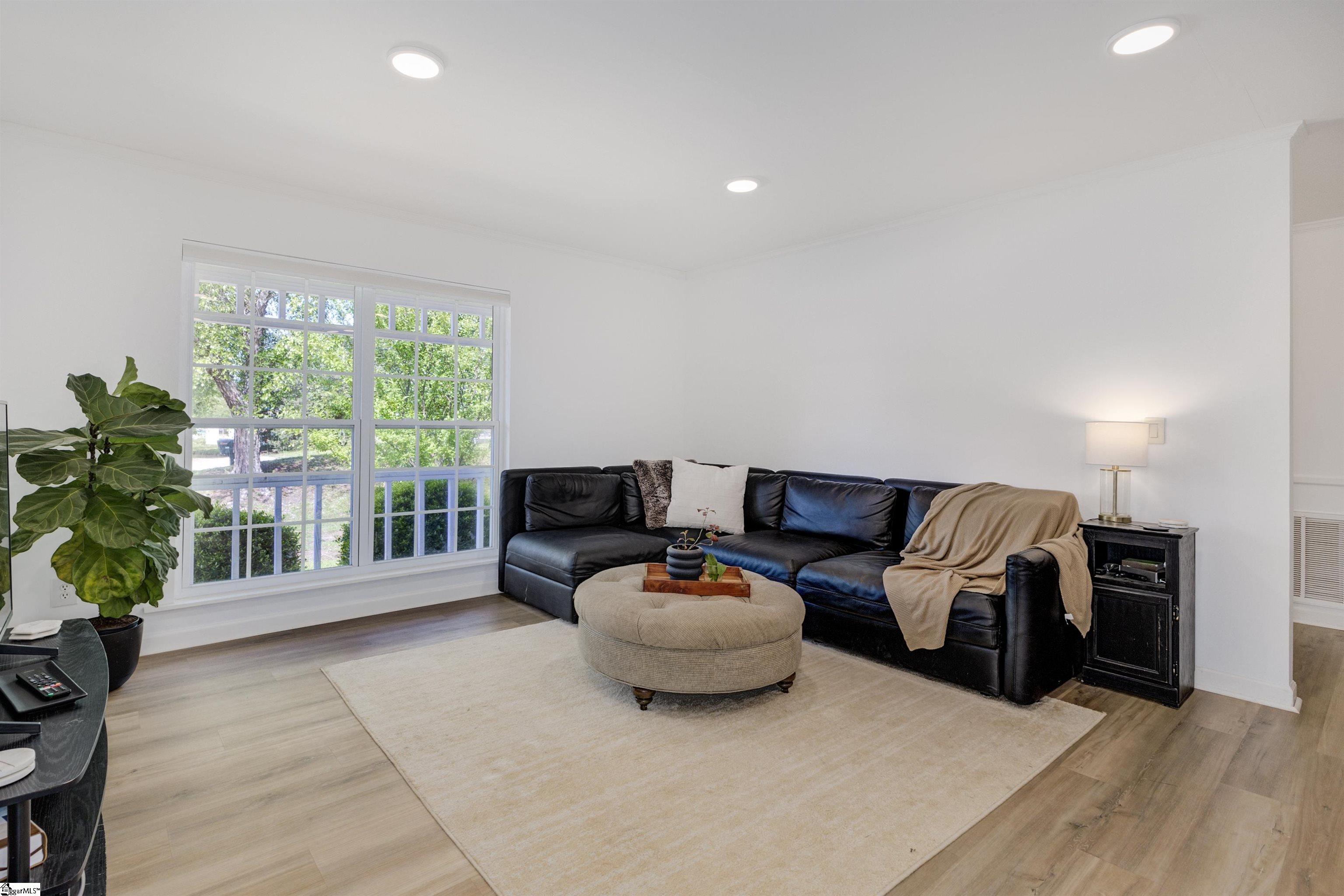 309 South Batesville Road Greer, SC 29650 - Photo 6 of 27 Gallery Image 6