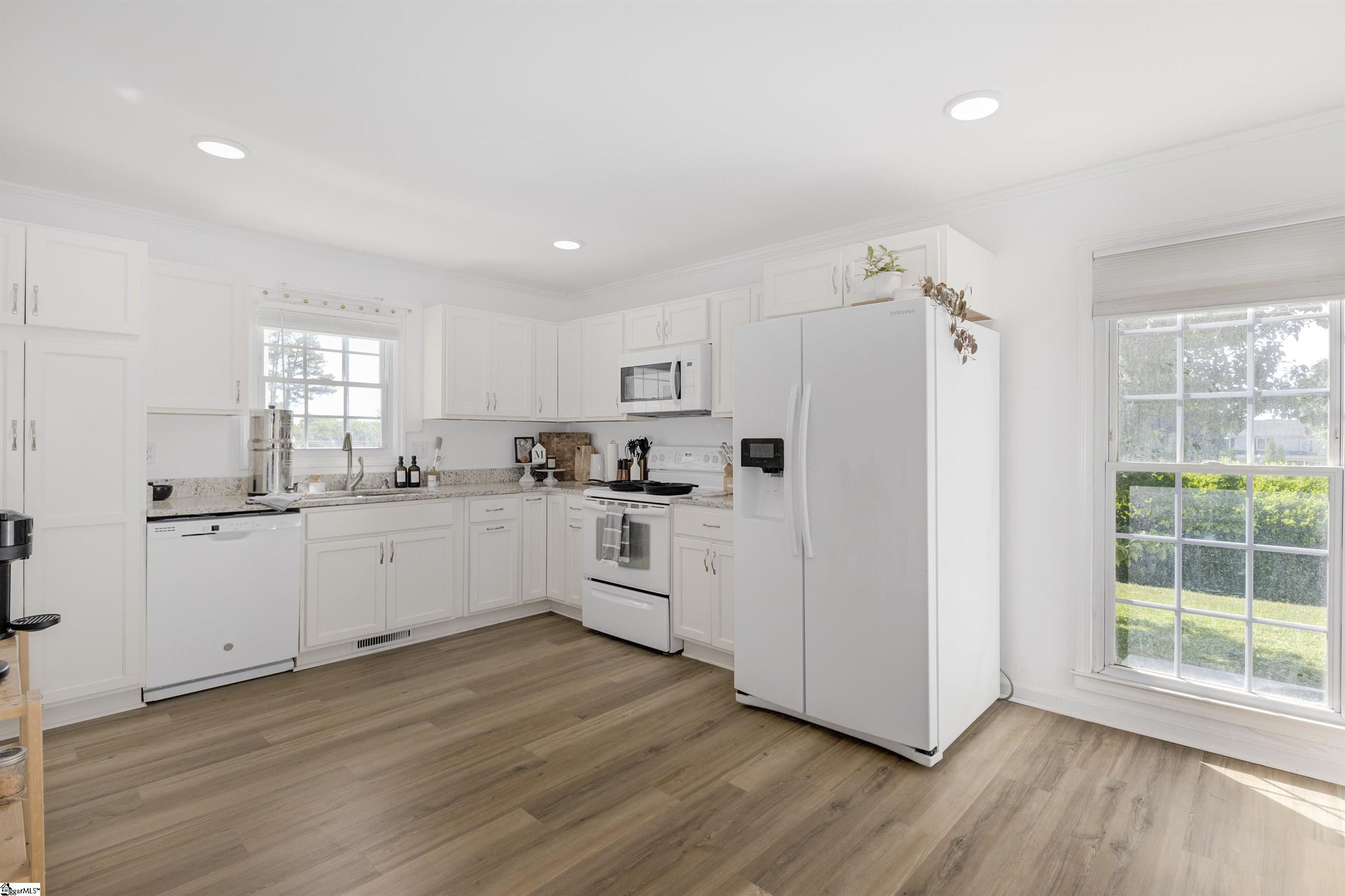 309 South Batesville Road Greer, SC 29650 - Photo 9 of 27 Gallery Image 9