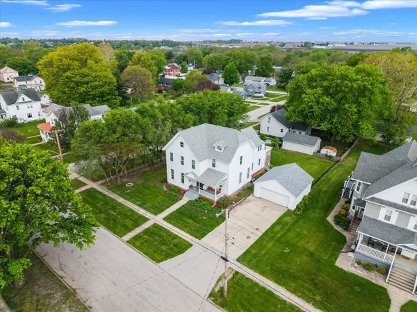 $289,000 | 127 South Vail Street, Geneseo, IL 61254