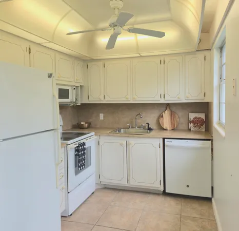 $2,000 | 184 Tilford I, Deerfield Beach, FL 33442