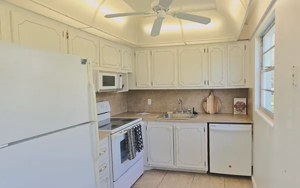 $2,000 | 184 Tilford I, Deerfield Beach, FL 33442