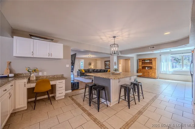 $1,199,000 | 684 Wings Circle, Sunrise Beach, MO 65079