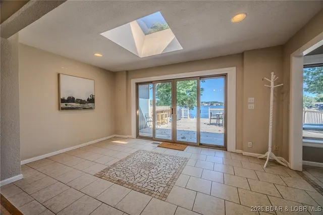 $1,199,000 | 684 Wings Circle, Sunrise Beach, MO 65079