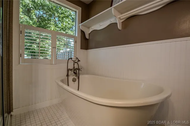 $1,199,000 | 684 Wings Circle, Sunrise Beach, MO 65079