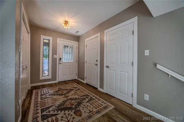 $1,199,000 | 684 Wings Circle, Sunrise Beach, MO 65079