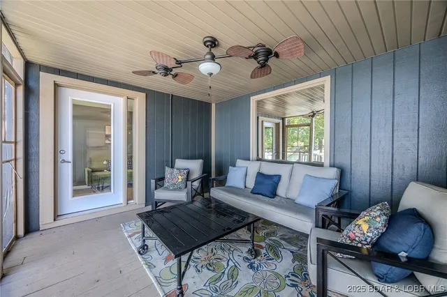 $1,199,000 | 684 Wings Circle, Sunrise Beach, MO 65079