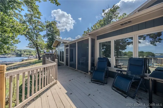 $1,199,000 | 684 Wings Circle, Sunrise Beach, MO 65079